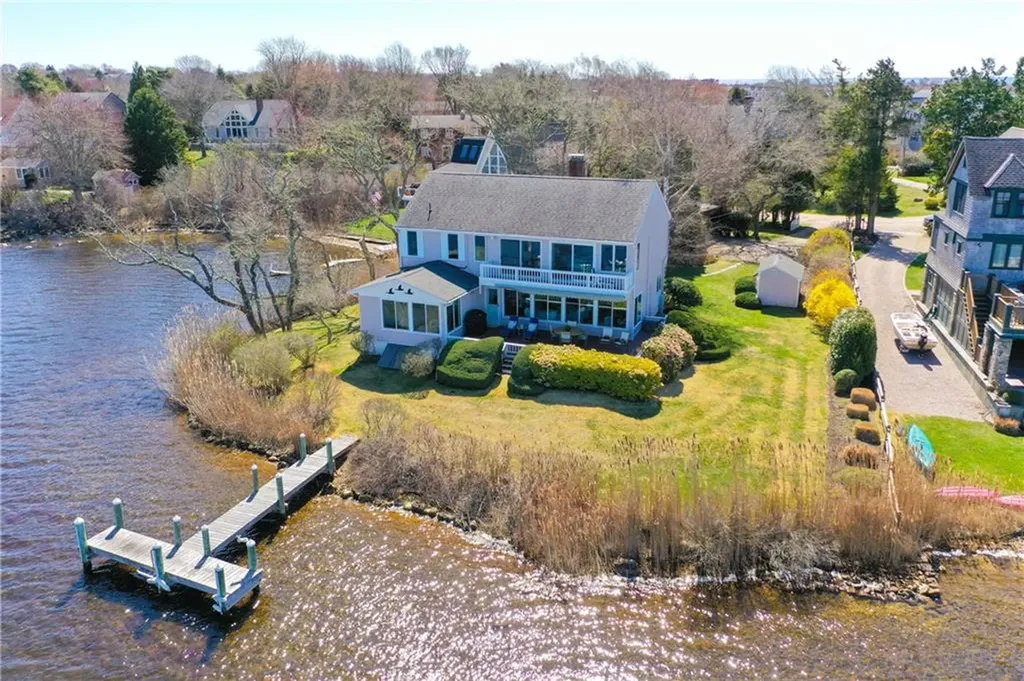 183 Twin Peninsula Avenue South Kingstown RI 02879