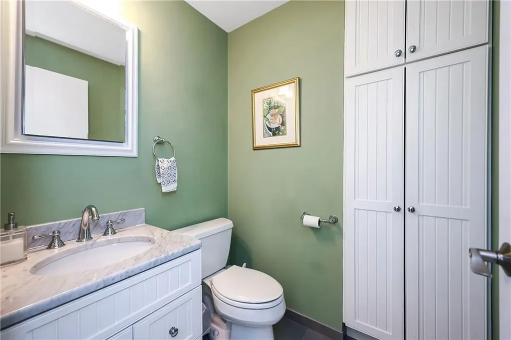 183 Twin Peninsula Avenue South Kingstown RI 02879