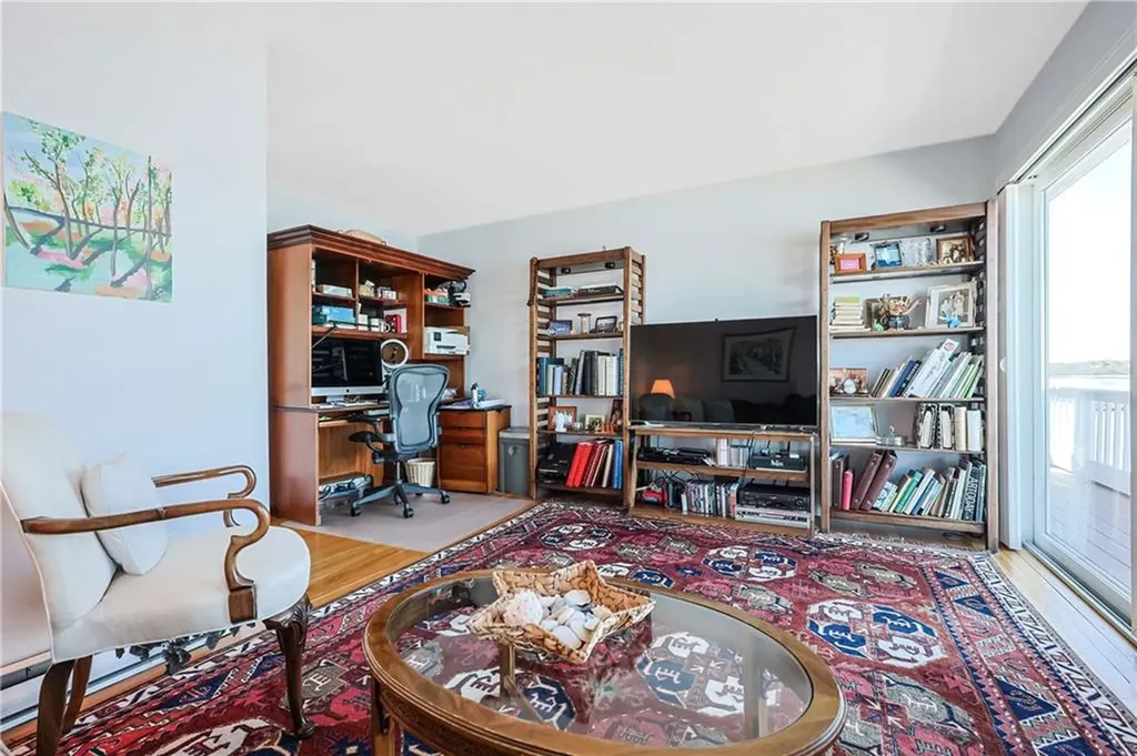 183 Twin Peninsula Avenue South Kingstown RI 02879