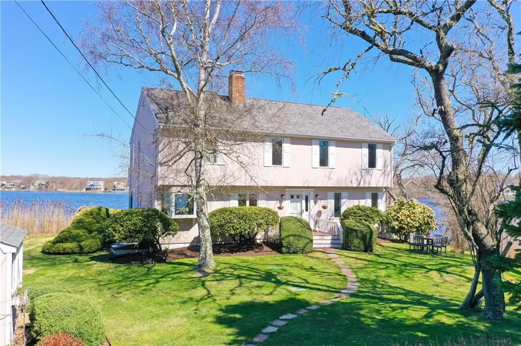 183 Twin Peninsula Avenue South Kingstown RI 02879