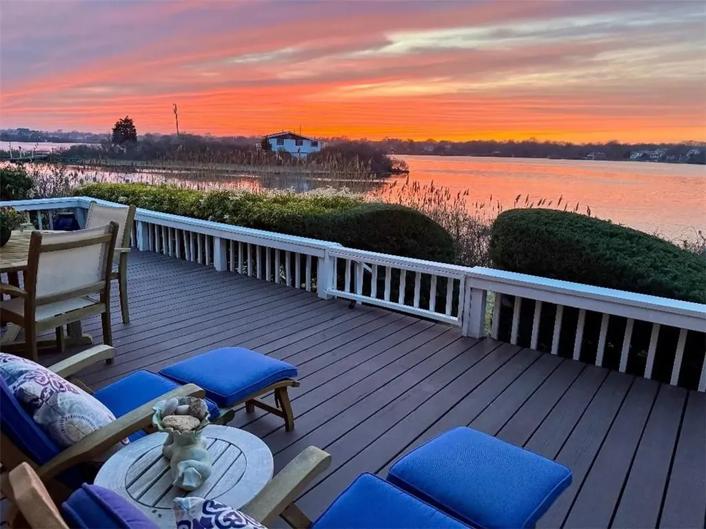 183 Twin Peninsula Avenue South Kingstown RI 02879