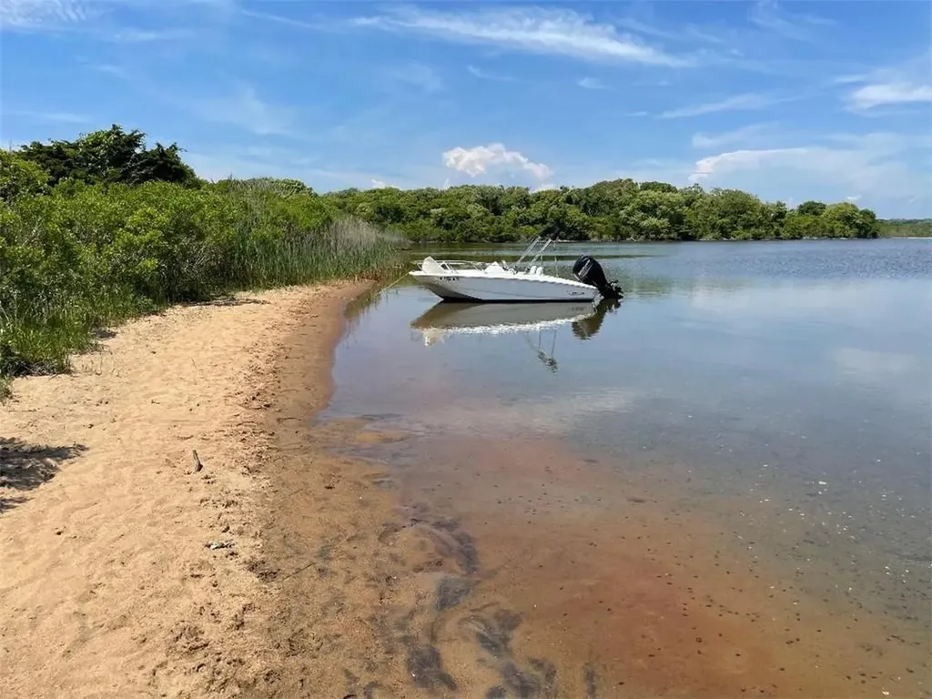 183 Twin Peninsula Avenue South Kingstown RI 02879