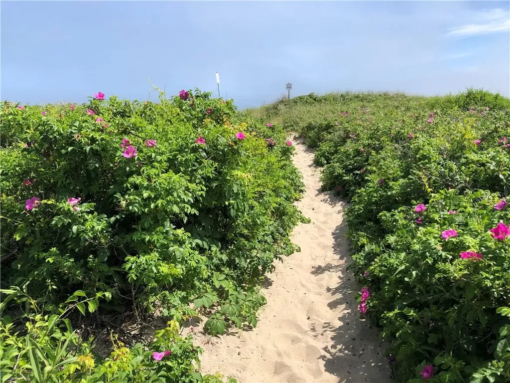 183 Twin Peninsula Avenue South Kingstown RI 02879