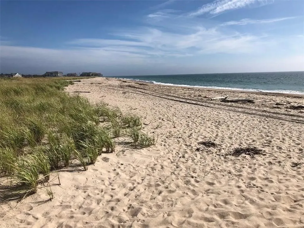 183 Twin Peninsula Avenue South Kingstown RI 02879