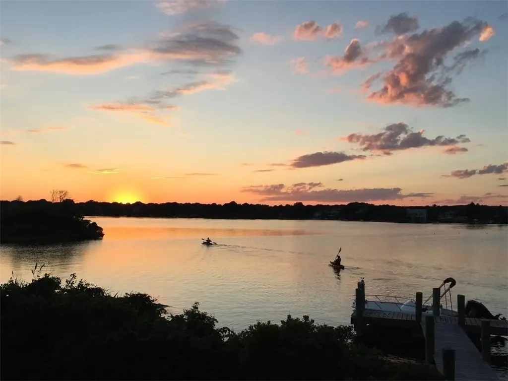 183 Twin Peninsula Avenue South Kingstown RI 02879