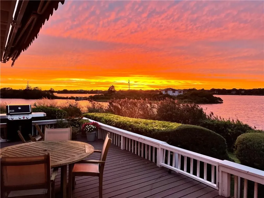 183 Twin Peninsula Avenue South Kingstown RI 02879