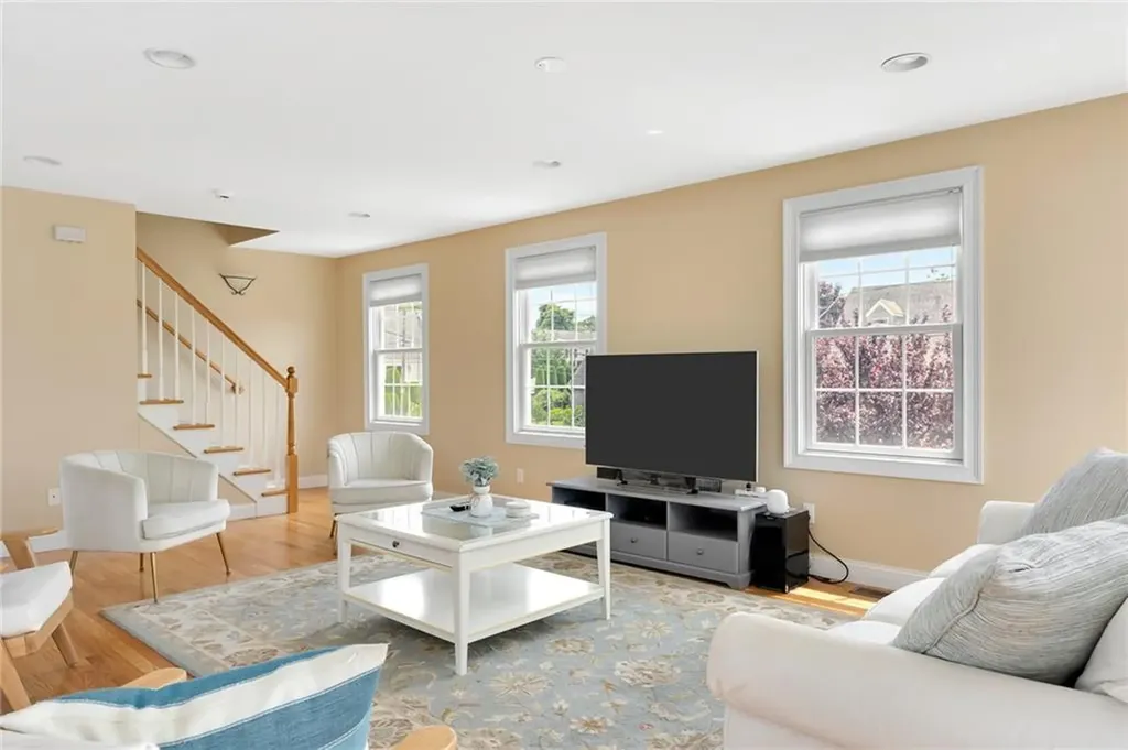 8 Green Acres Drive Narragansett RI 02882