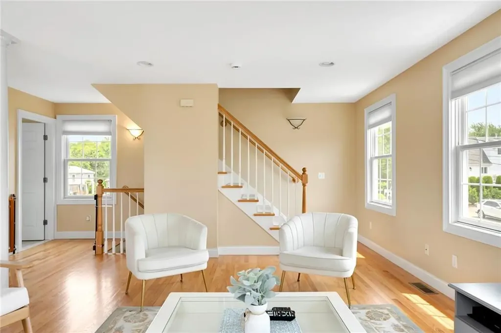 8 Green Acres Drive Narragansett RI 02882