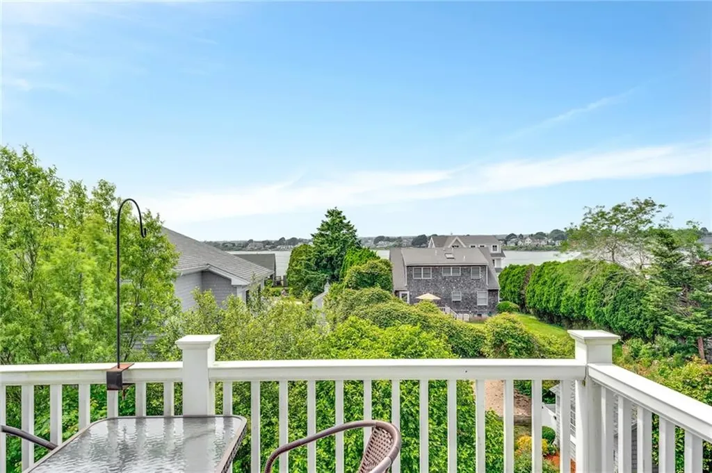 8 Green Acres Drive Narragansett RI 02882