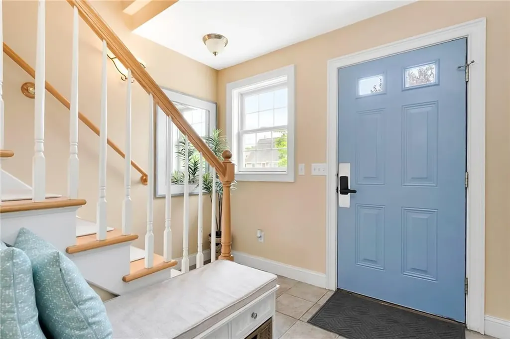 8 Green Acres Drive Narragansett RI 02882