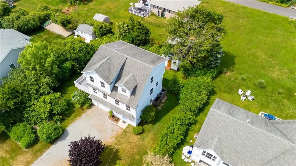 8 Green Acres Drive Narragansett RI 02882