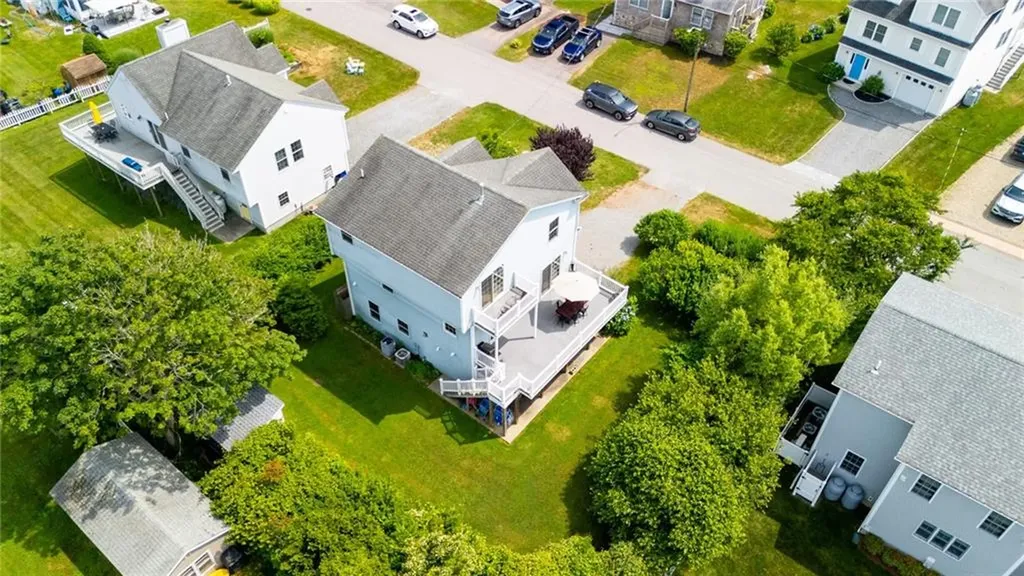 8 Green Acres Drive Narragansett RI 02882