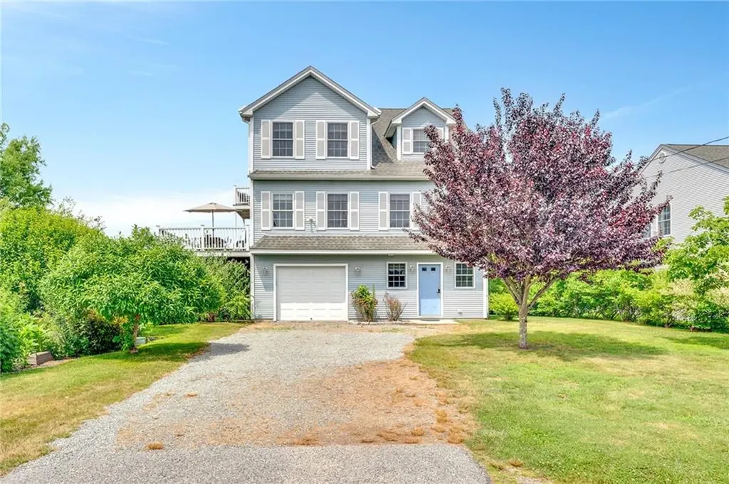 8 Green Acres Drive Narragansett RI 02882