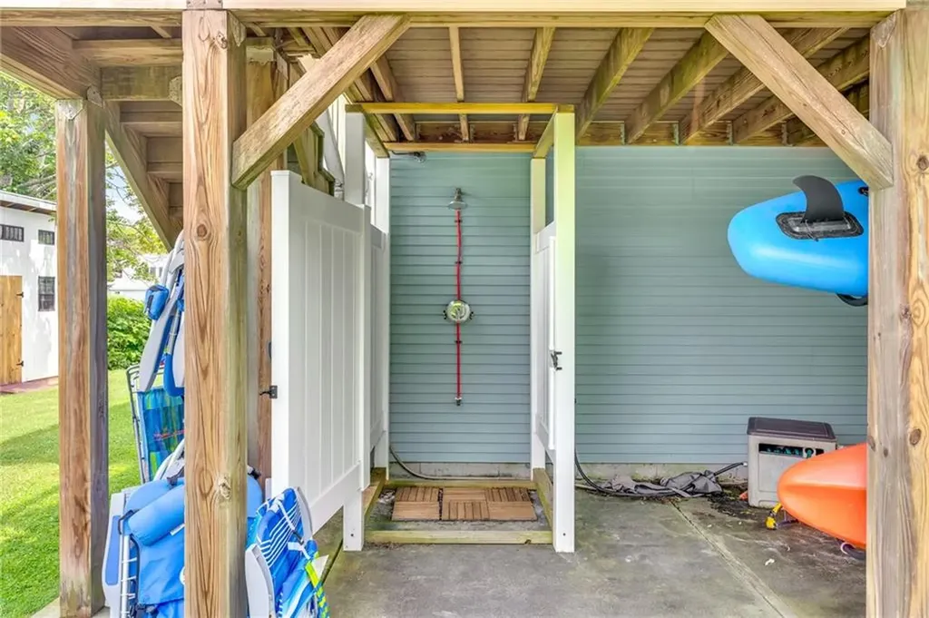 8 Green Acres Drive Narragansett RI 02882