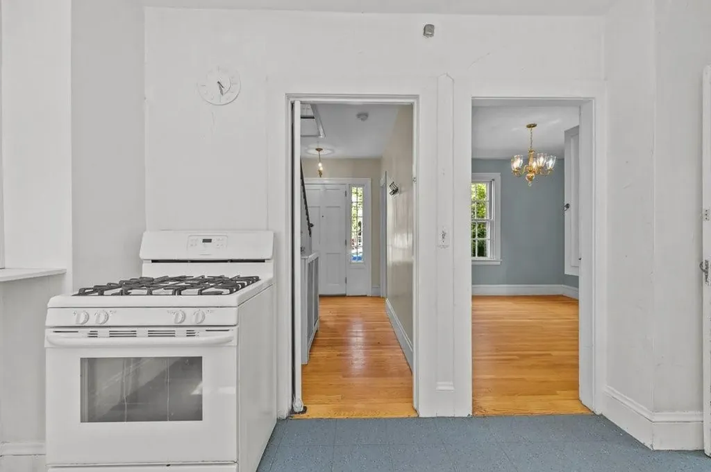 189 Butler Avenue Providence RI 02906