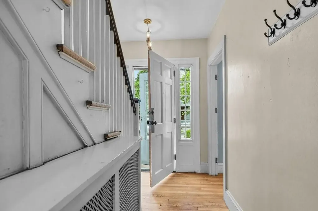189 Butler Avenue Providence RI 02906