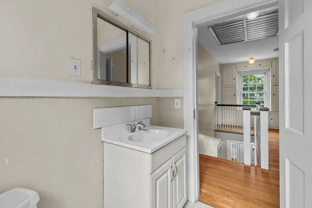 189 Butler Avenue Providence RI 02906