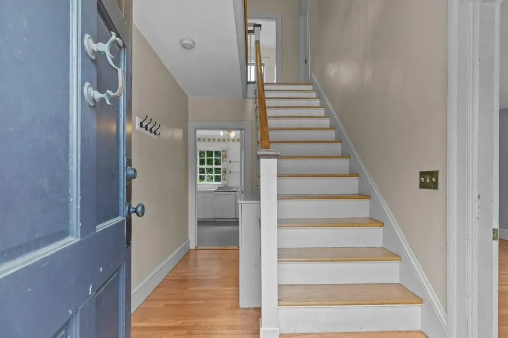 189 Butler Avenue Providence RI 02906