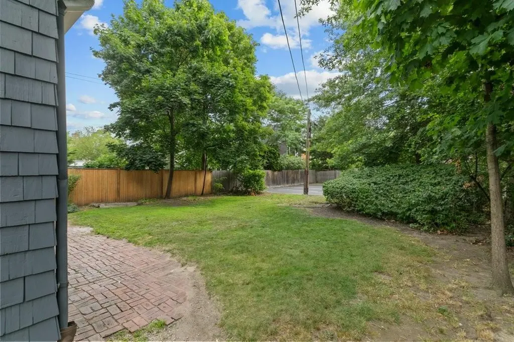 189 Butler Avenue Providence RI 02906
