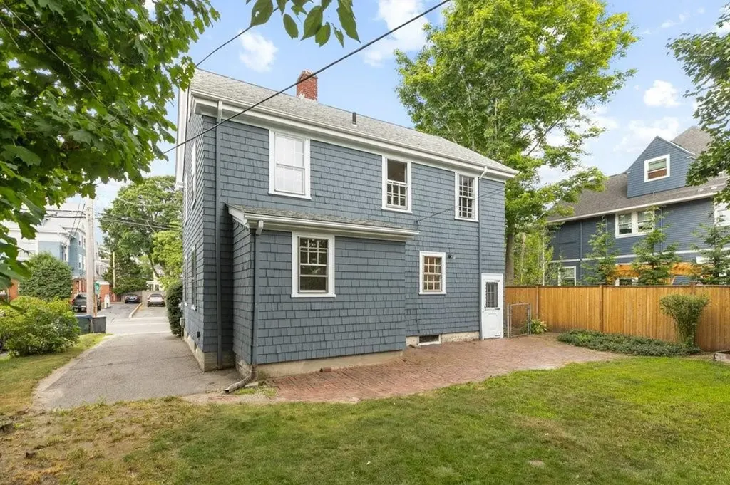 189 Butler Avenue Providence RI 02906