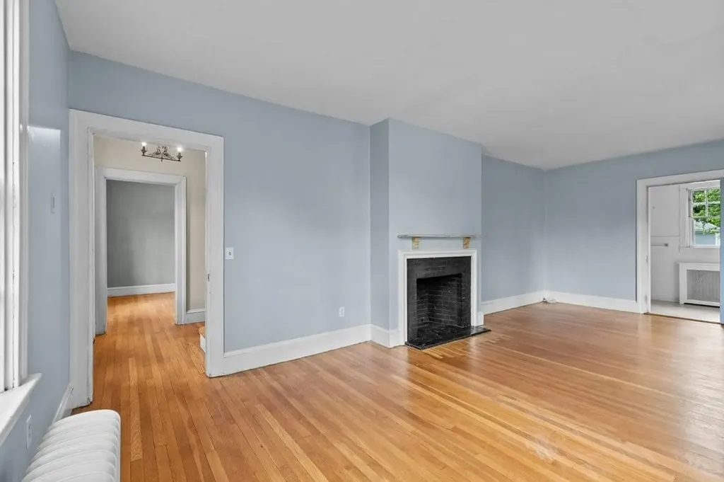 189 Butler Avenue Providence RI 02906