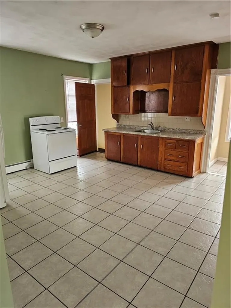 37 1/2 Pleasant Street West Warwick RI 02893