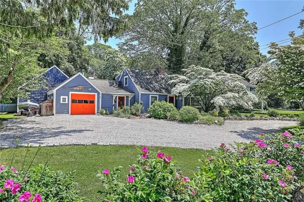 44 Washington Road Barrington RI 02806
