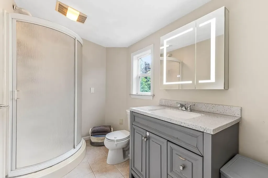 15 North Street Warwick RI 02886