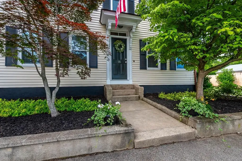 15 North Street Warwick RI 02886