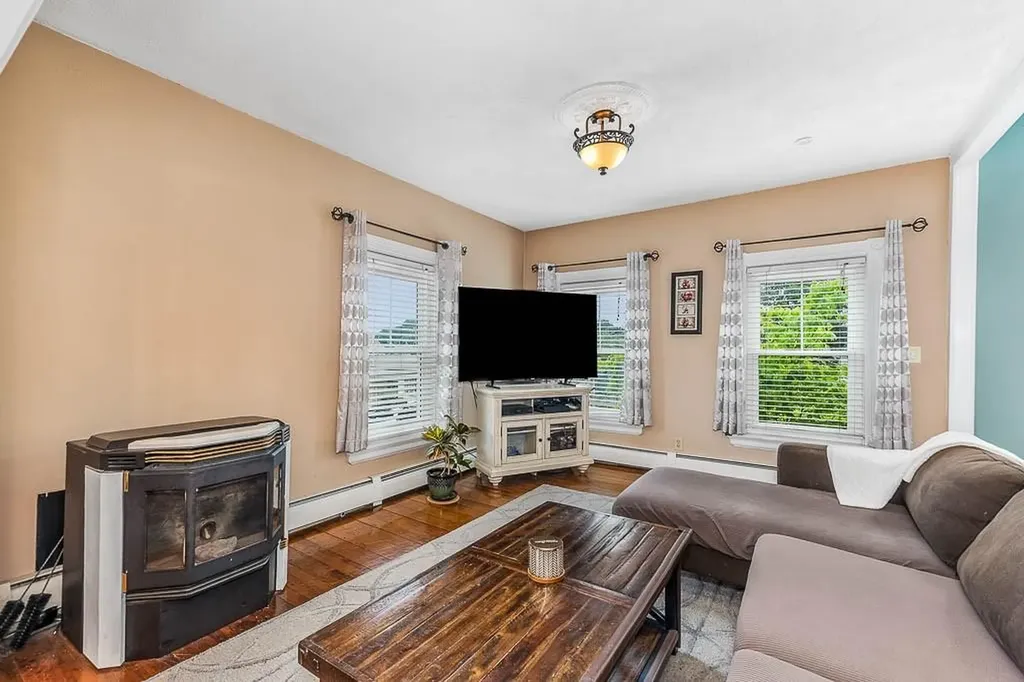 15 North Street Warwick RI 02886