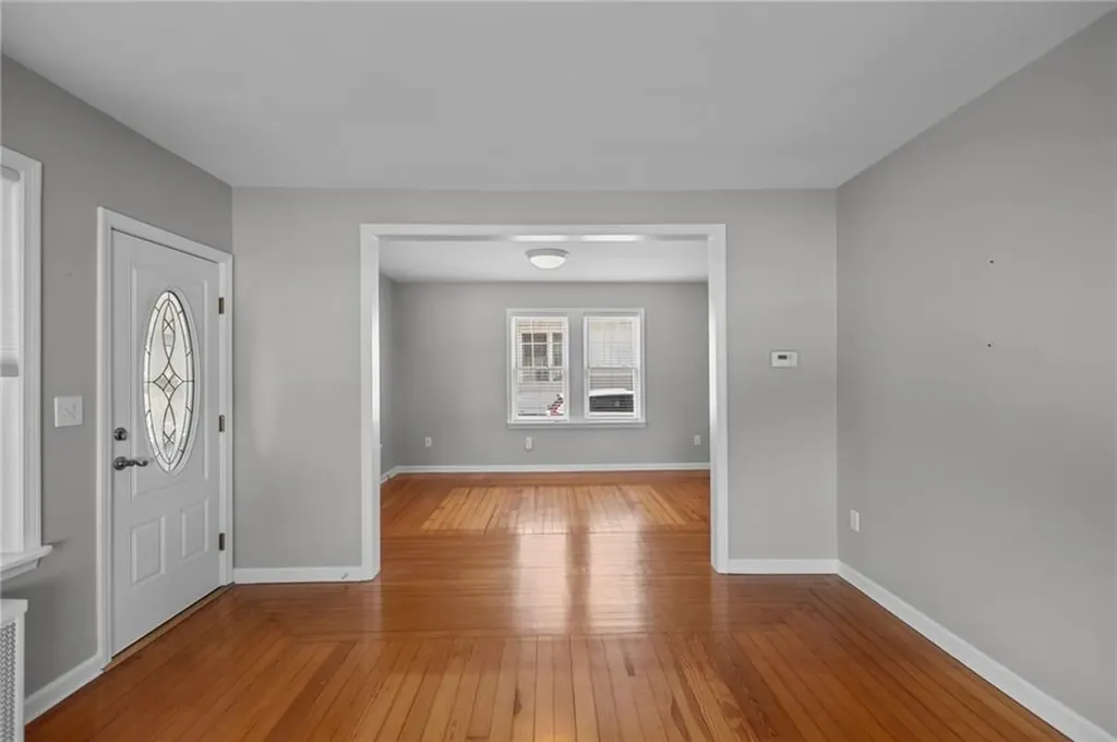 39 Owen Avenue Pawtucket RI 02860