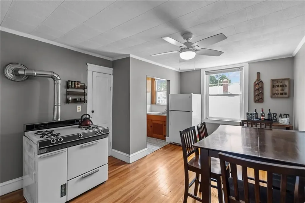 39 Owen Avenue Pawtucket RI 02860