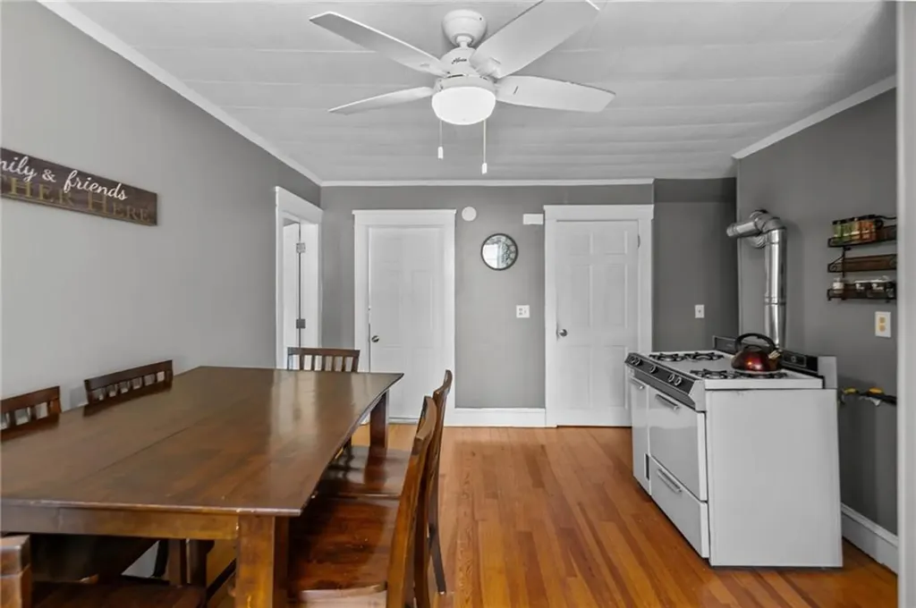 39 Owen Avenue Pawtucket RI 02860