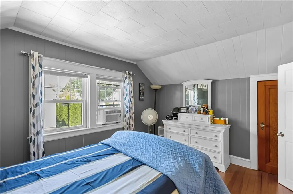39 Owen Avenue Pawtucket RI 02860