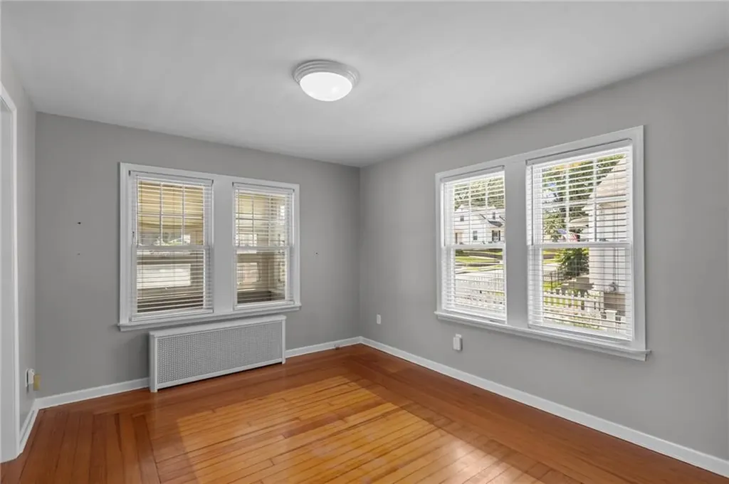 39 Owen Avenue Pawtucket RI 02860