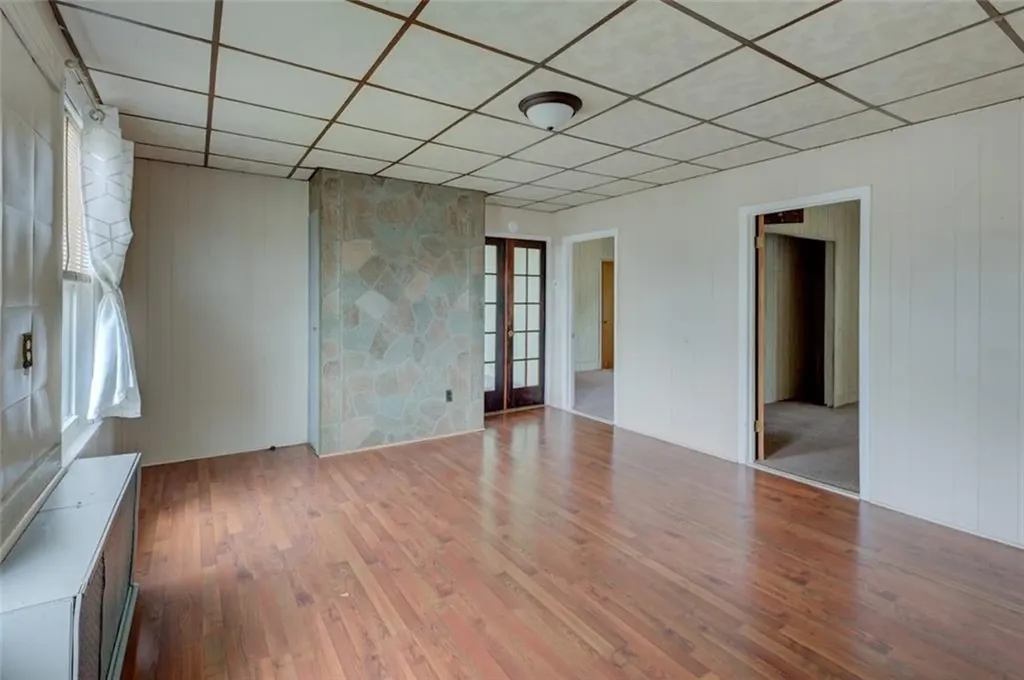 3 Smithfield Avenue Pawtucket RI 02860