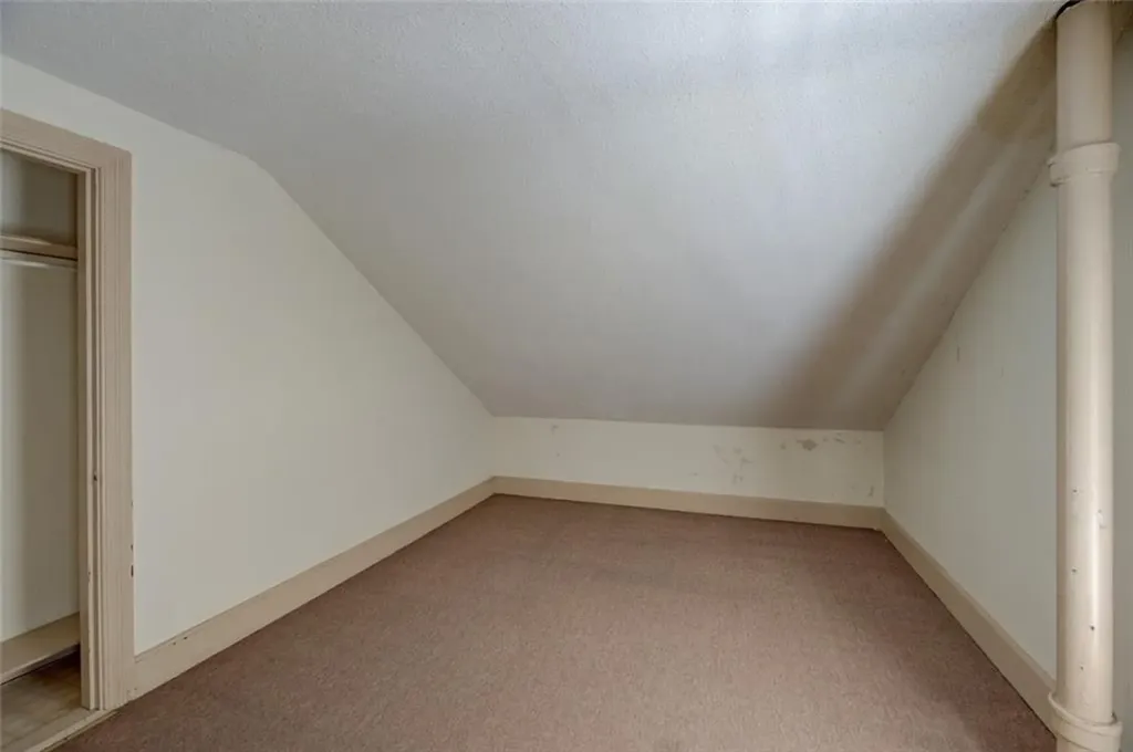 3 Smithfield Avenue Pawtucket RI 02860