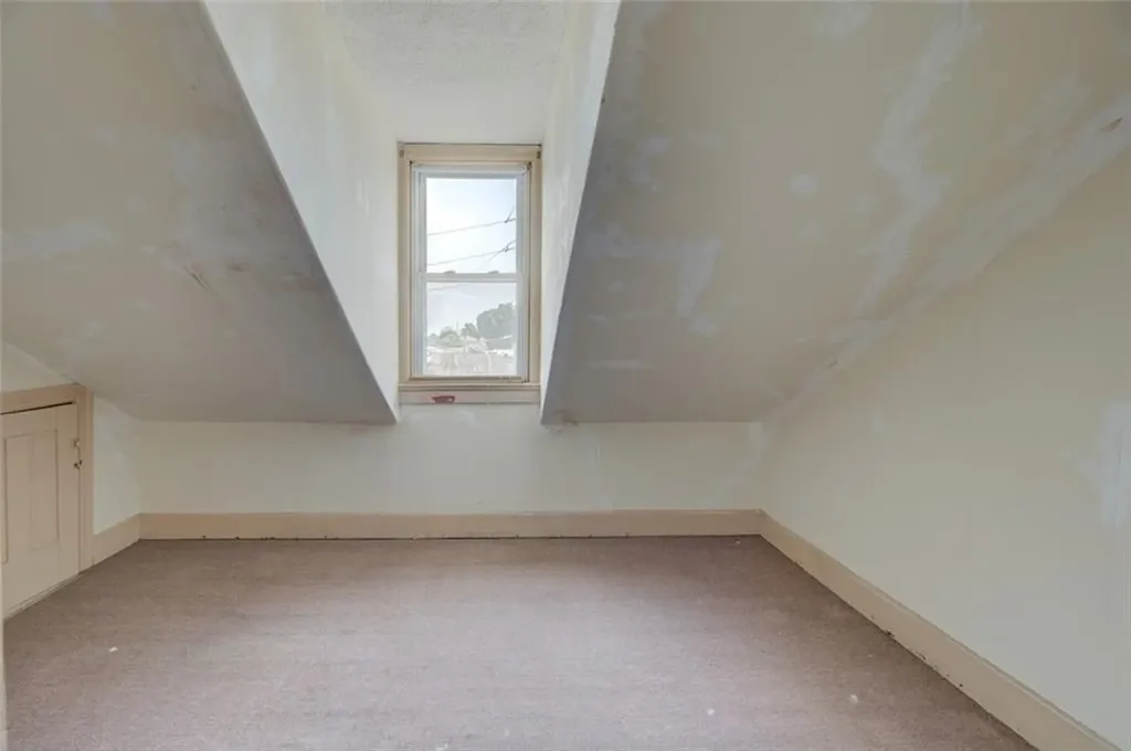 3 Smithfield Avenue Pawtucket RI 02860