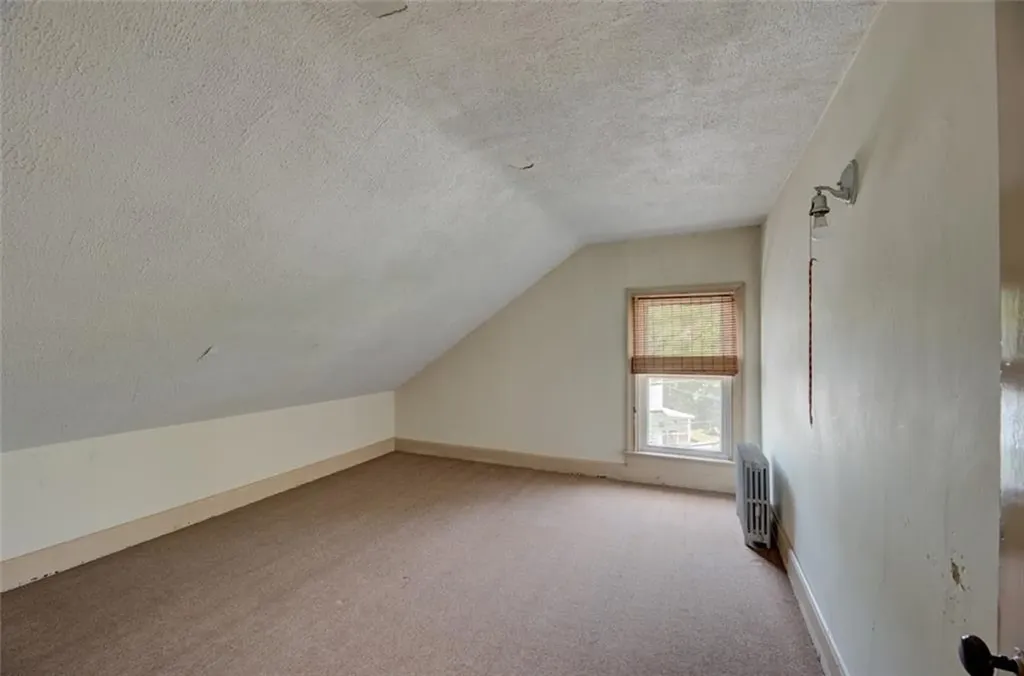 3 Smithfield Avenue Pawtucket RI 02860