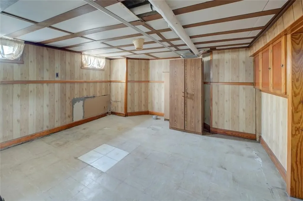 3 Smithfield Avenue Pawtucket RI 02860