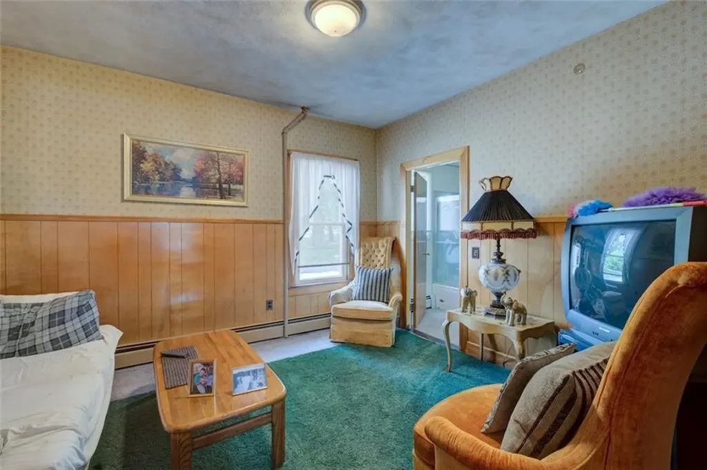3 Smithfield Avenue Pawtucket RI 02860