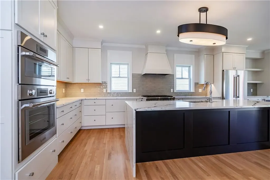 15 Cora Street East Greenwich RI 02818