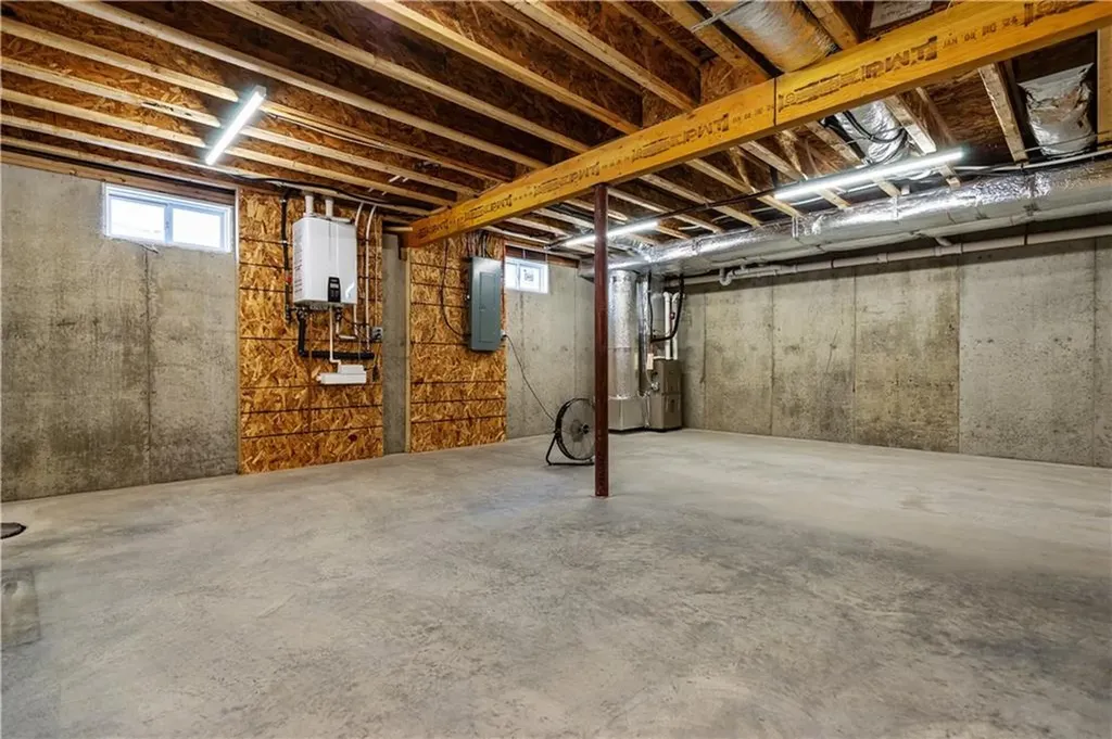 15 Cora Street East Greenwich RI 02818