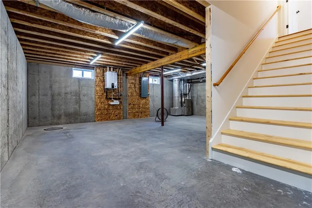 15 Cora Street East Greenwich RI 02818