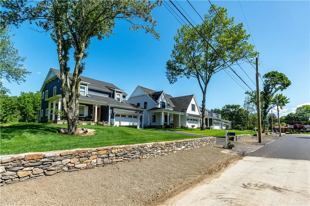 15 Cora Street East Greenwich RI 02818