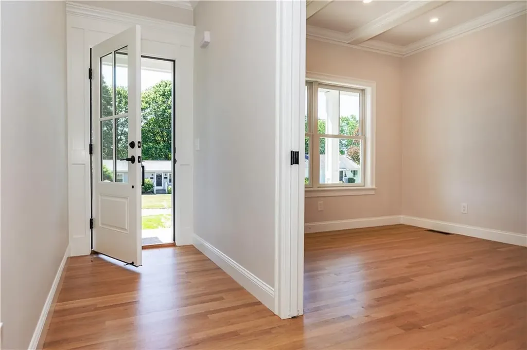 15 Cora Street East Greenwich RI 02818