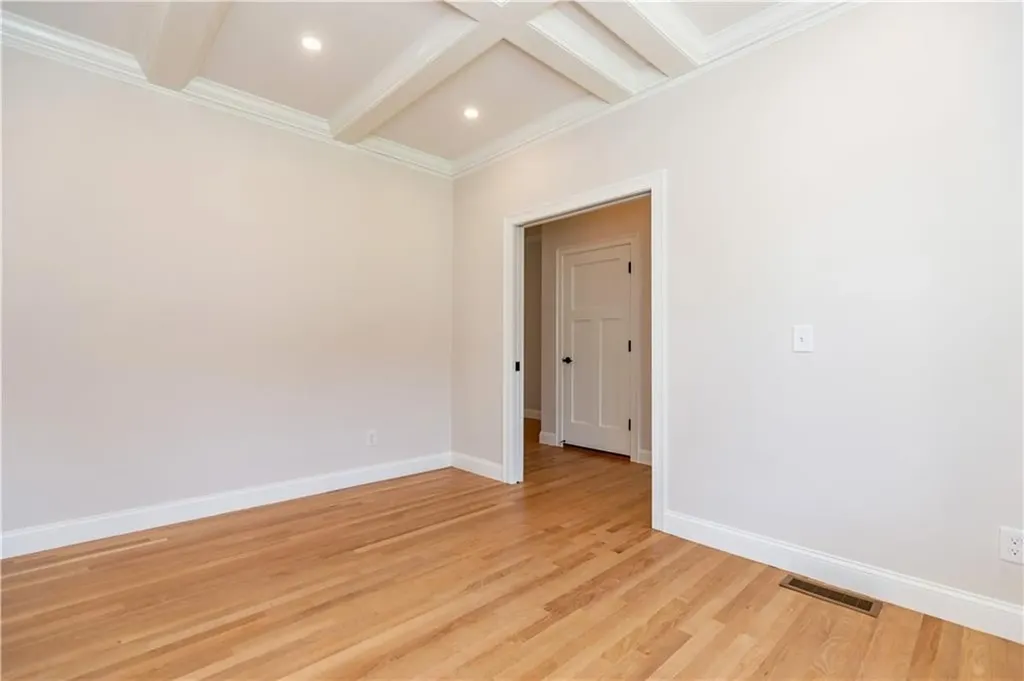 15 Cora Street East Greenwich RI 02818