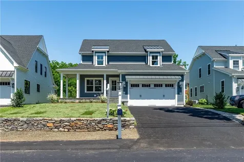 15 Cora Street East Greenwich RI 02818