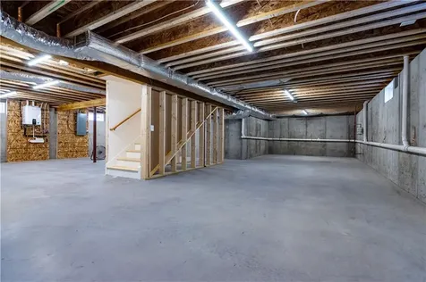 15 Cora Street East Greenwich RI 02818