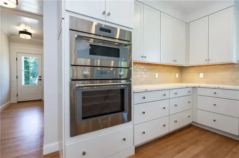 15 Cora Street East Greenwich RI 02818